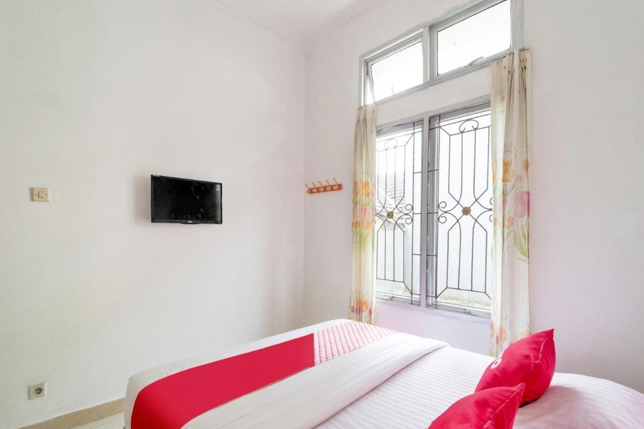 Oyo 2997 Grand Suites Palace 2 Sindanglaya Εξωτερικό φωτογραφία